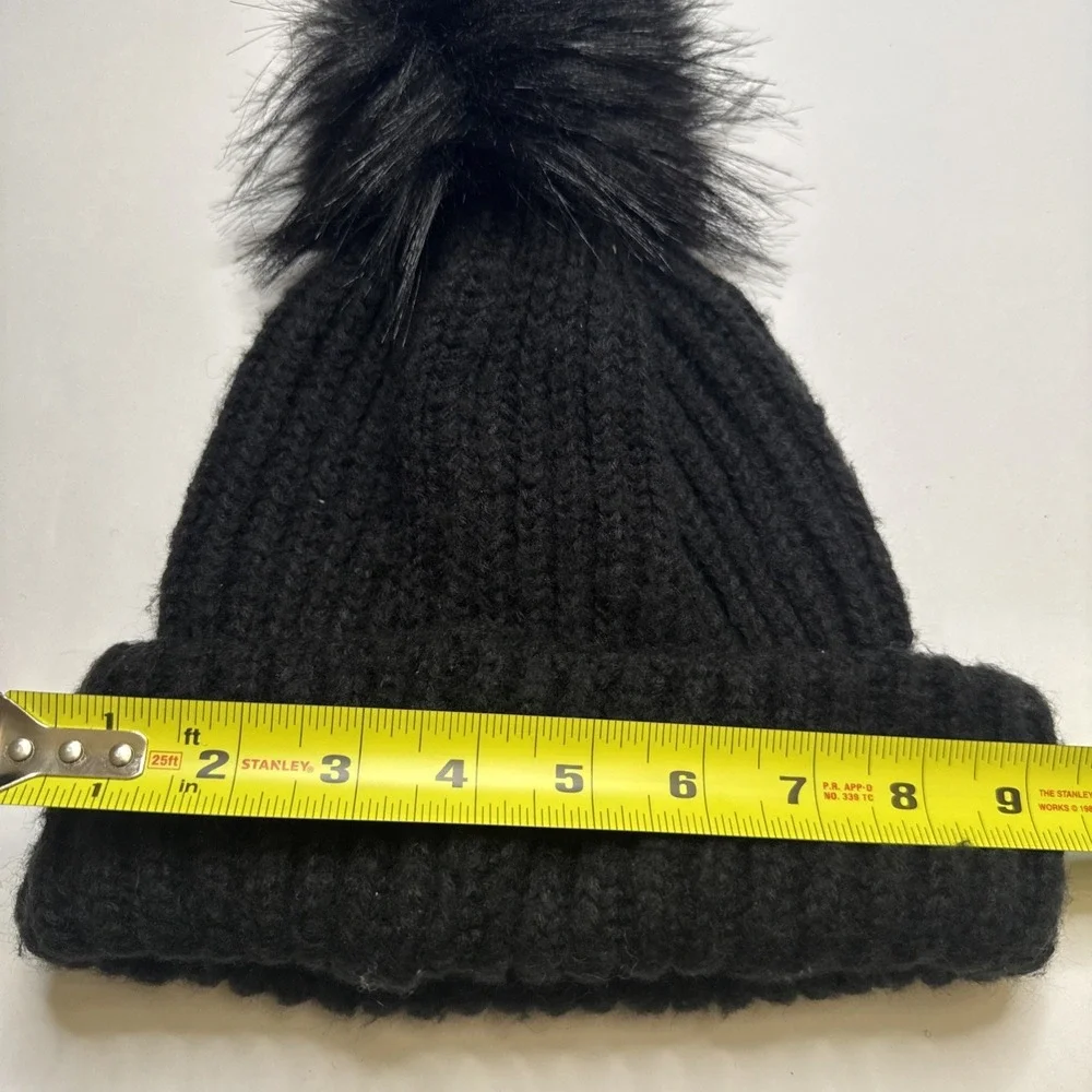 Topshop Black Ribbed‎ Knit Beanie Faux Fur Pom Pom Winter Hat 19E19NBLK